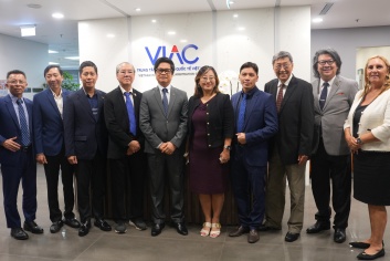 VIAC and VMC have a working session with Singapore Society of Mediation Professionals (SMP) and ResoX