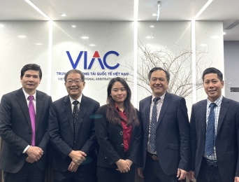 Vietnam International Arbitration Center (VIAC) and Vietnam Mediation Centre (VMC) welcomed representatives of Singapore International Mediation Centre (SIMC)